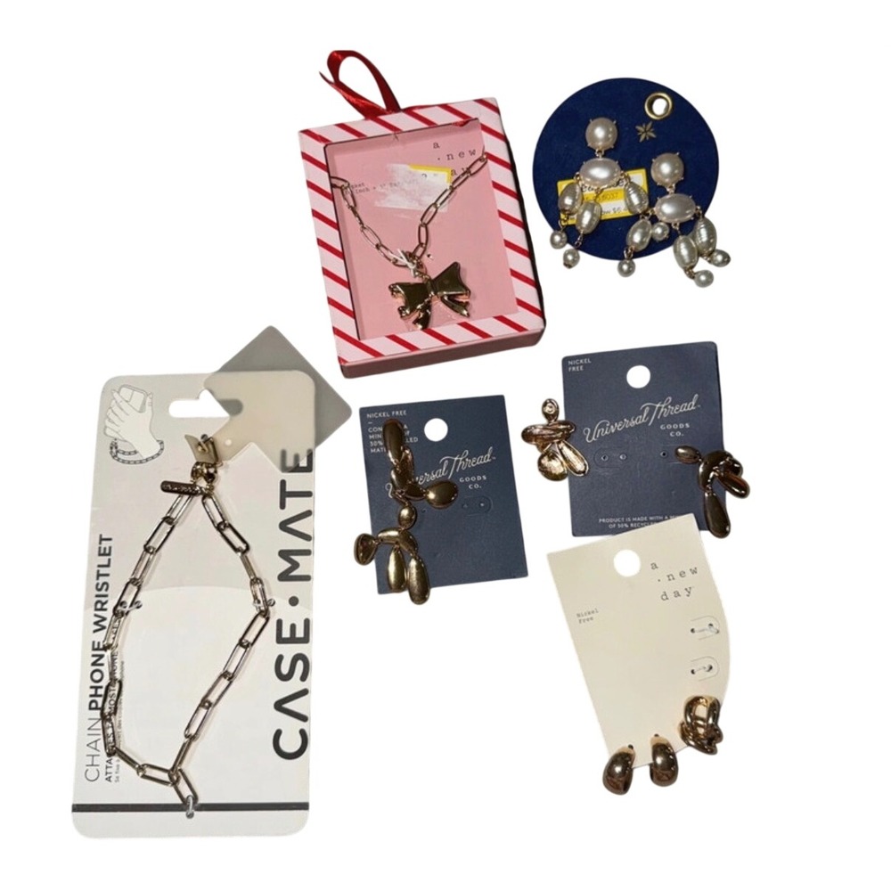 A New Day Universal Thread Jewelry Bundle Bow Necklace Pearl Earrings Case-Mate